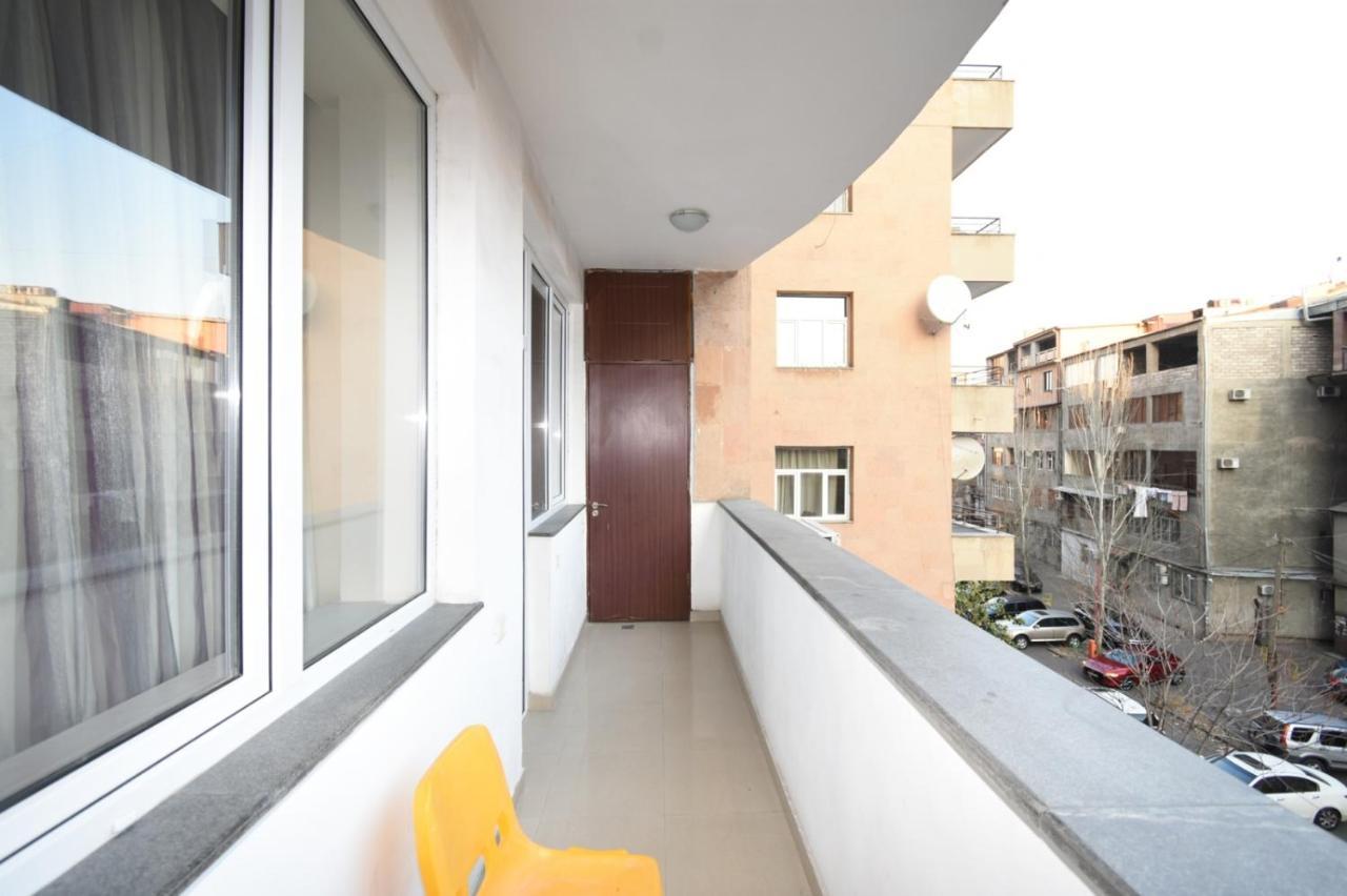 Mini Hotel Jerevan Exteriör bild
