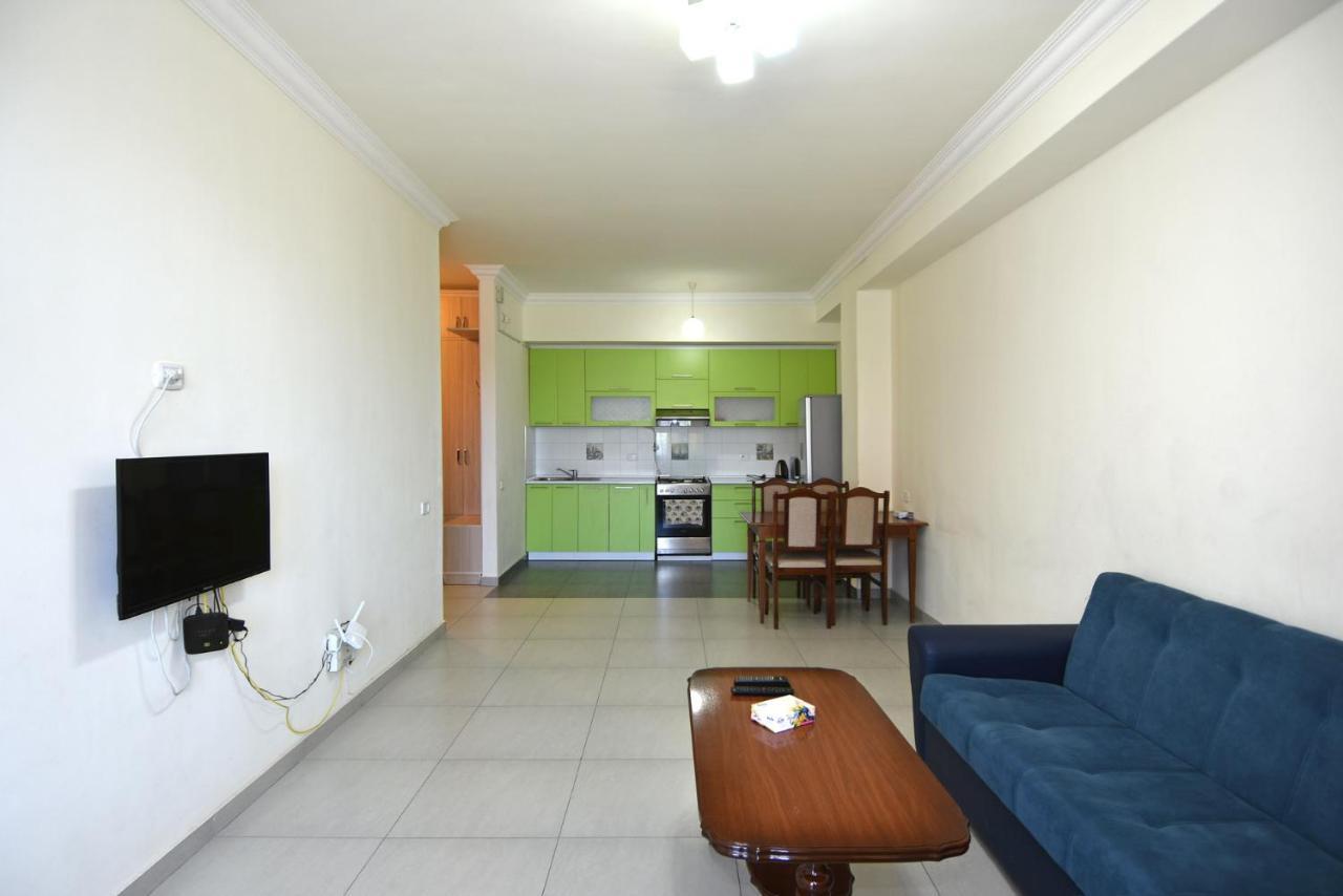 Mini Hotel Jerevan Exteriör bild
